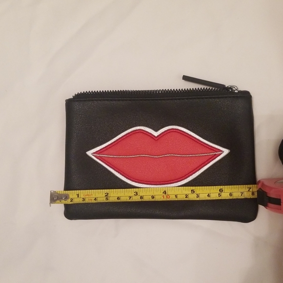 MAC cosmetics bag - Picture 2 of 4